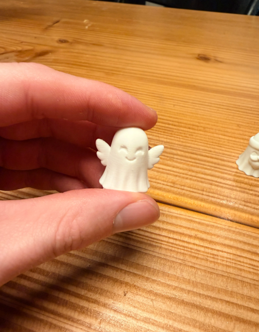Cute Christmas ghosts - 5 cute and chunky ghosts