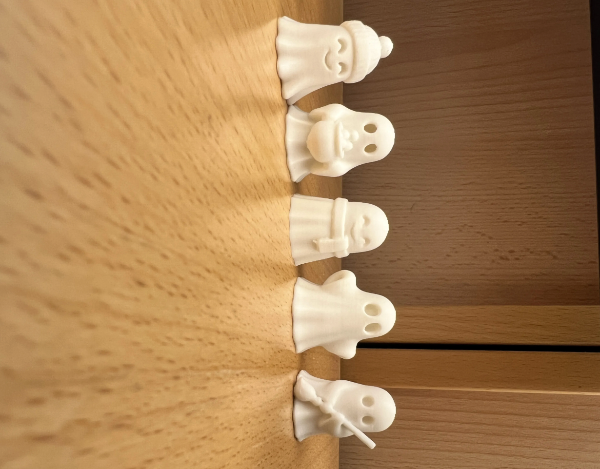 Cute Halloween ghosts - 5 cute and chunky ghosts